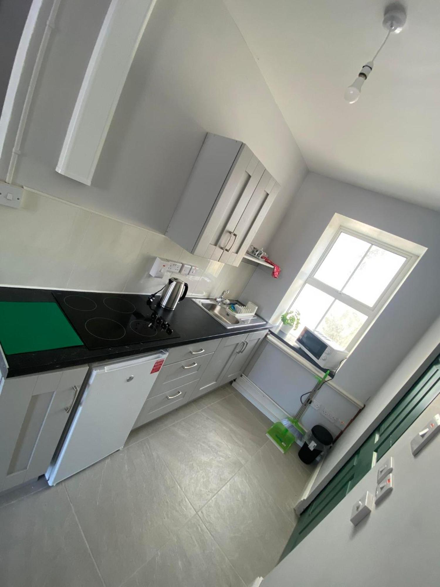 דירות בנטרי Yellow House מראה חיצוני תמונה